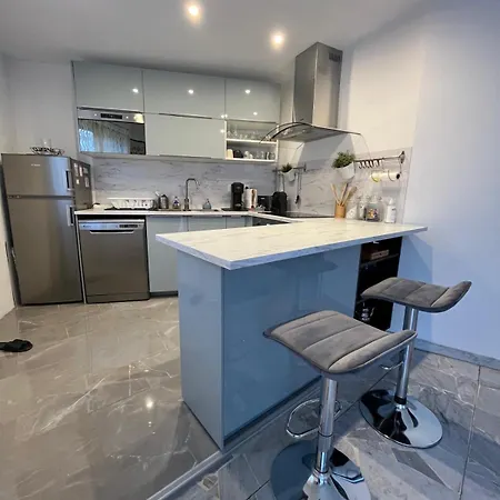 Les Bouleaux Yourhosthelper * كانيو سور مير